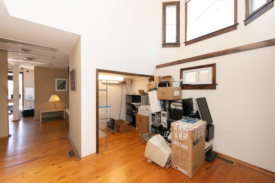 More Photos Of 604 White Horse Pike, Oaklyn Storefront For Sale