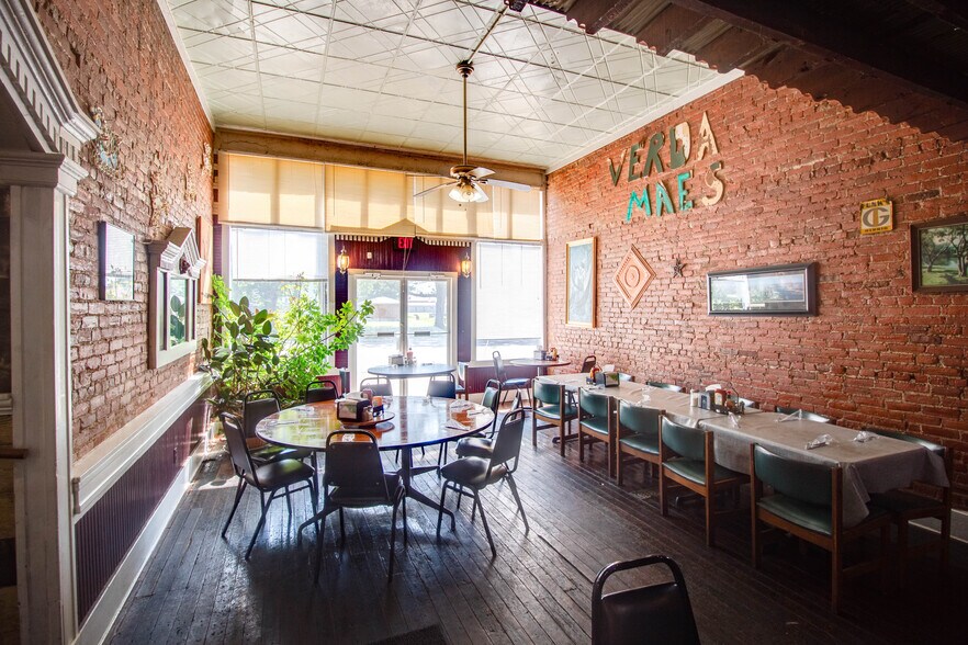 More Photos Of 223 N Pearl St, Waverly Restaurant For Sale