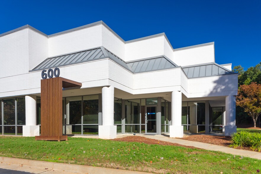 More Photos Of 30 Technology Pky S, Peachtree Corners Office For Lease