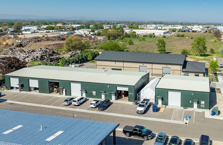 More Photos Of 3605-3617 E Comstock Ave, Nampa Industrial For Sale