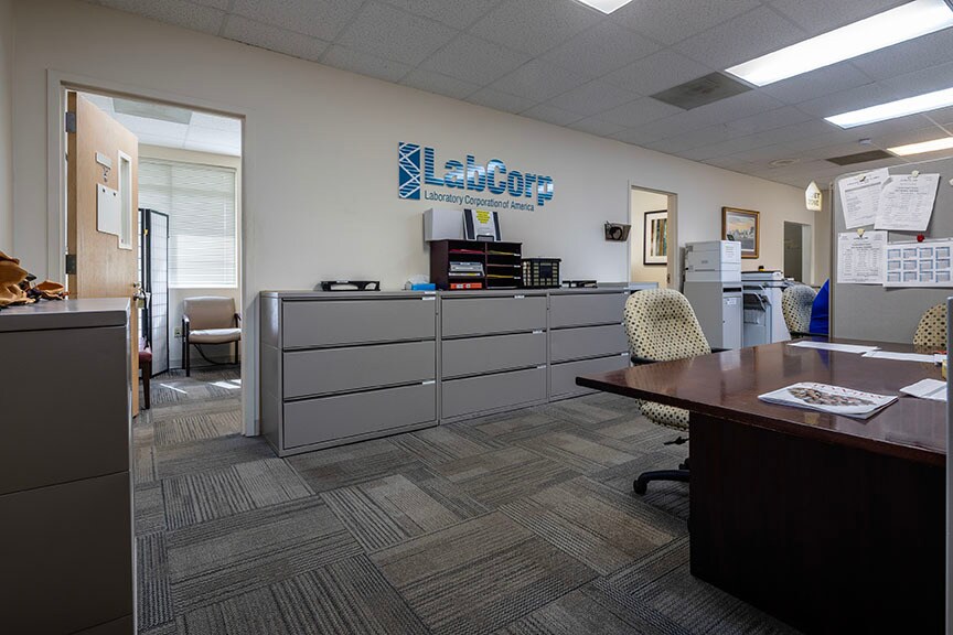 More Photos Of 705 Keystone Ct, Fayetteville Office For Lease