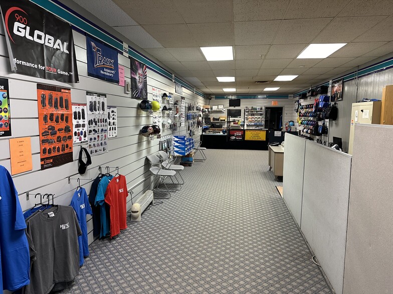 More Photos Of 6833 E Massachusetts Ave, Indianapolis Bowling Alley For Sale