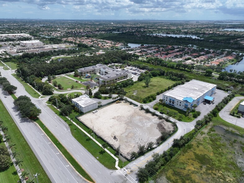 More Photos Of 18820 Pines Blvd, Pembroke Pines Restaurant For Lease