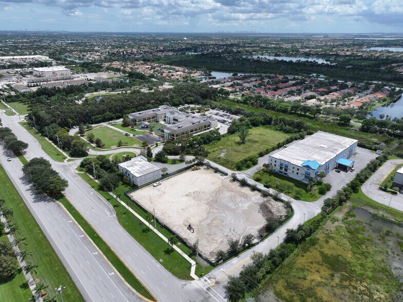More Photos Of 18820 Pines Blvd, Pembroke Pines Restaurant For Lease