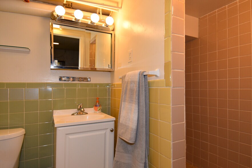 More Photos Of 109-111 S Fairfax St, Alexandria Office For Sale