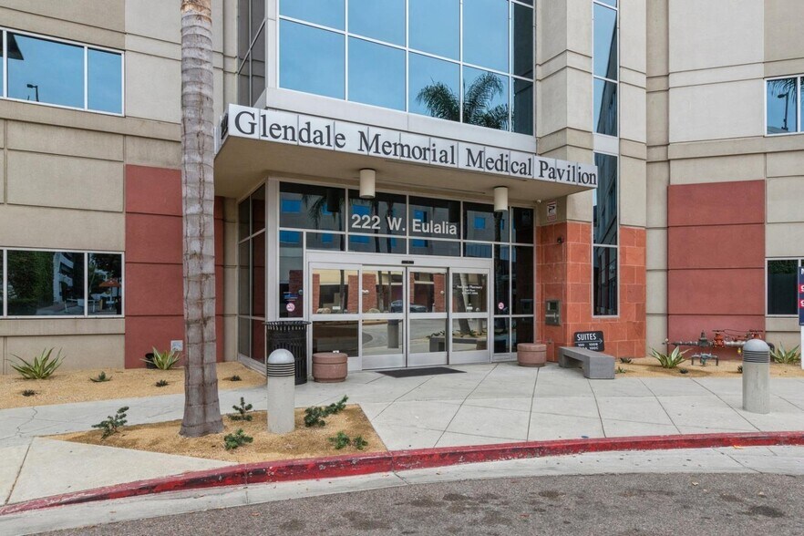 More Photos Of 222 W Eulalia St, Glendale Medical For Lease