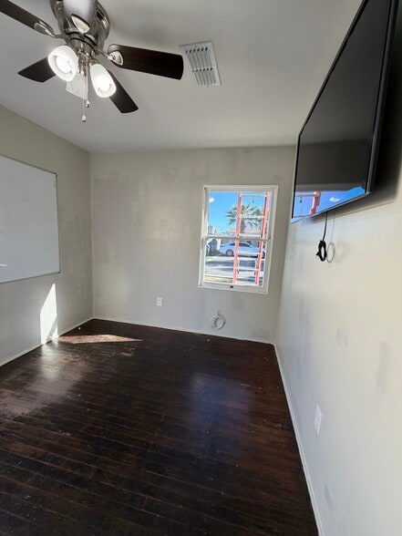 More Photos Of 231 S Sirrine, Mesa Office For Lease