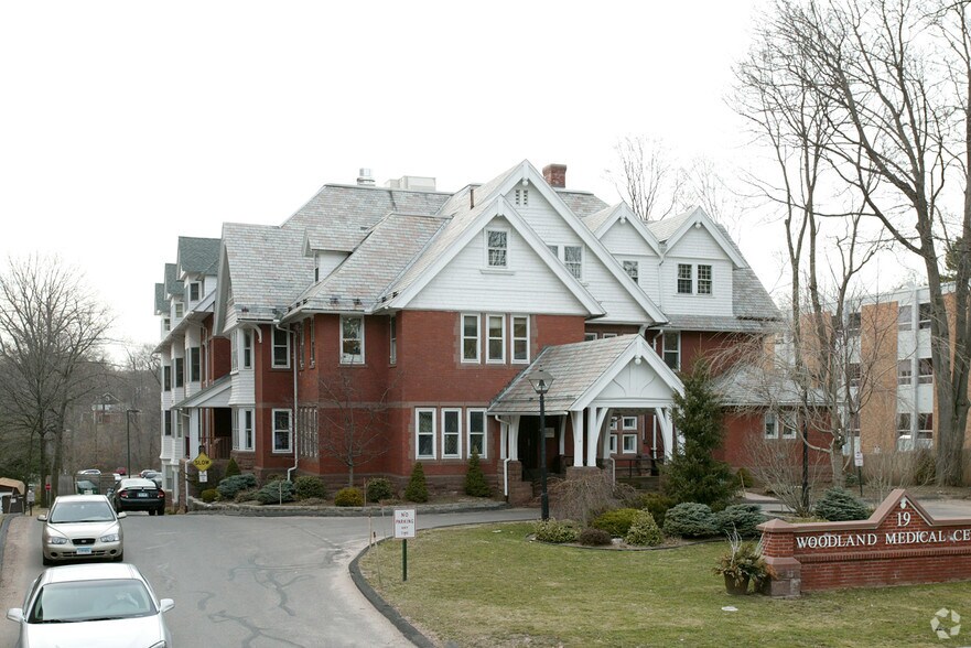 More Photos Of 19 Woodland St, Hartford Medical For Lease