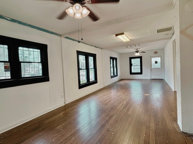 More Photos Of 490 N Spring Garden Ave, Deland Freestanding For Sale