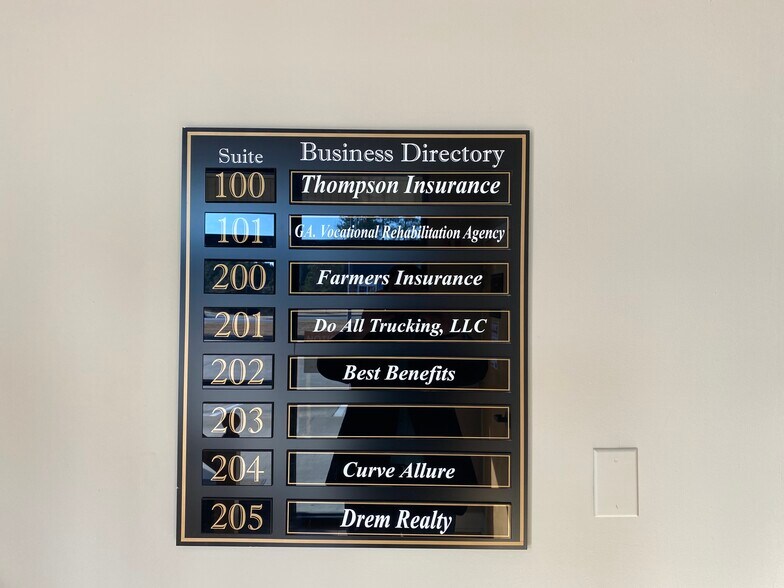 More Photos Of 8385 Cherokee Blvd, Douglasville Medical For Lease