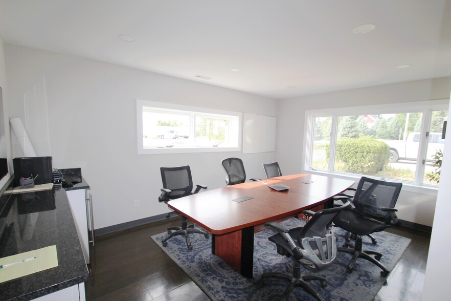 More Photos Of 5960 Center Rd, Valley City Truck Terminal For Sale
