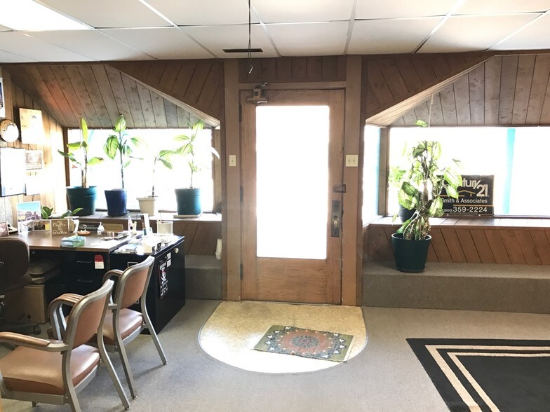 More Photos Of 903 Main St, Trenton Office Residential For Sale