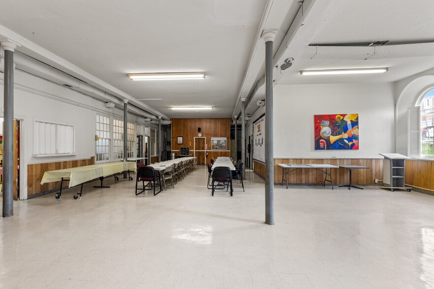 More Photos Of 2000 E Broad St, Richmond Religious Facility For Sale