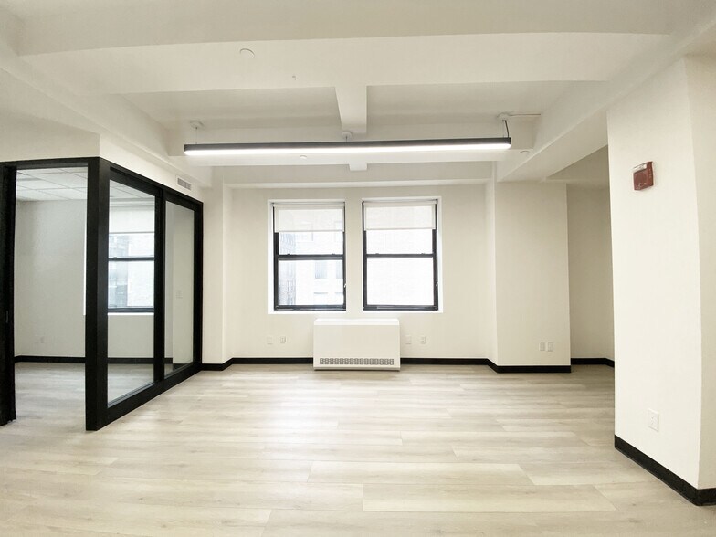 More Photos Of 32 W 39th St, New York Loft Creative Space For Lease