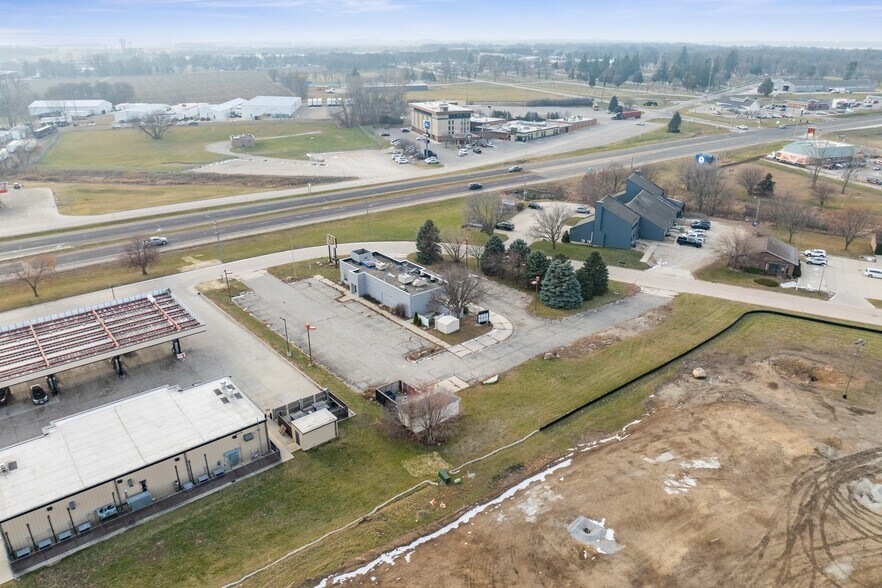 More Photos Of 10 Plaza Dr, Clear Lake Fast Food For Sale