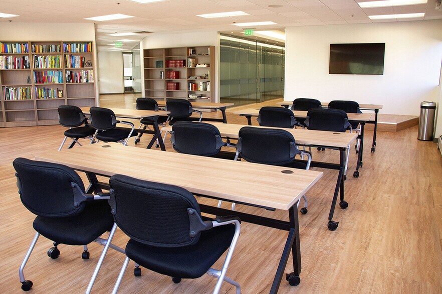 More Photos Of 27 Horseneck Rd, Fairfield Coworking Space