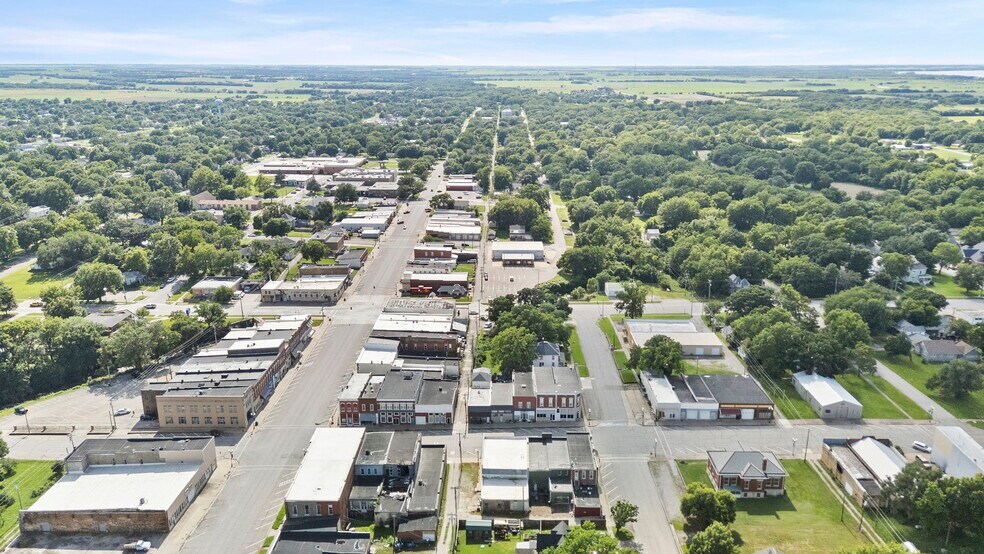 More Photos Of 116 N 3rd St, Burlington Apartments For Sale
