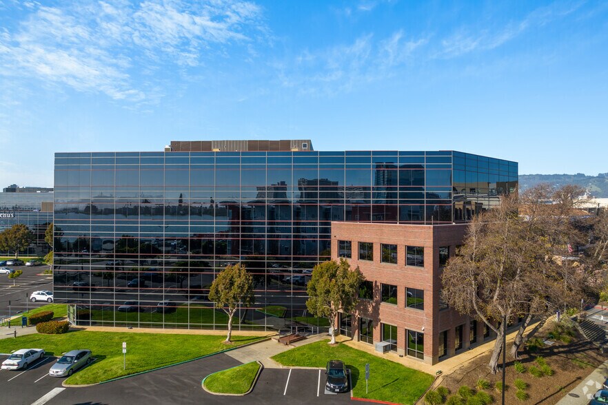 More Photos Of 6475 Christie Ave, Emeryville Unknown For Lease
