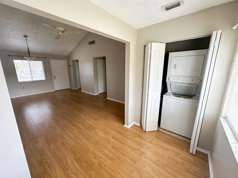 More Photos Of 101 Overlook Dr, Winter Haven Storefront Retail Residential For Sale