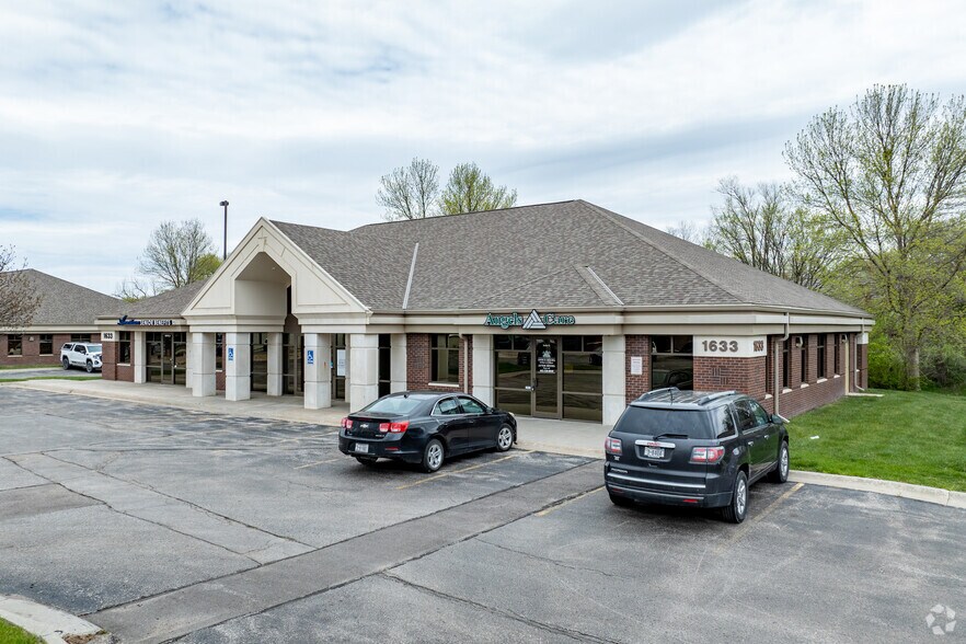 Primary Photo Of 1633 Normandy Ct, Lincoln Office For Lease