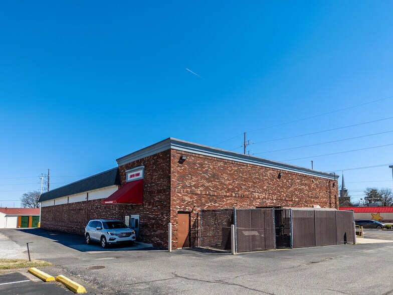 More Photos Of 3001 Lone Oak Rd, Paducah Drugstore For Sale