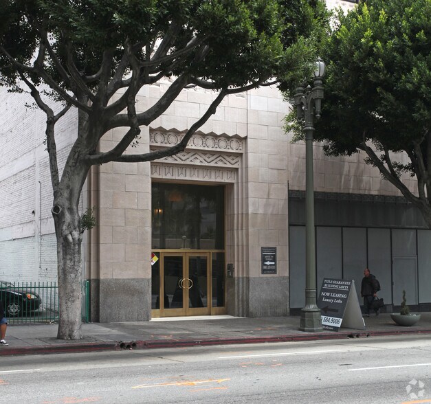 More Photos Of 411 W 5th St, Los Angeles Apartments For Lease