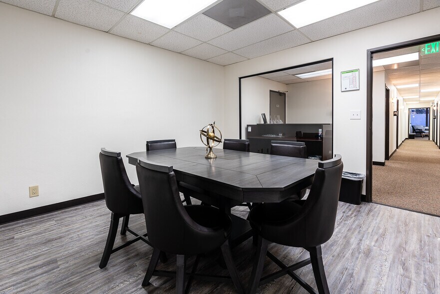 More Photos Of 2615 Camino del Rio S, San Diego Office For Lease