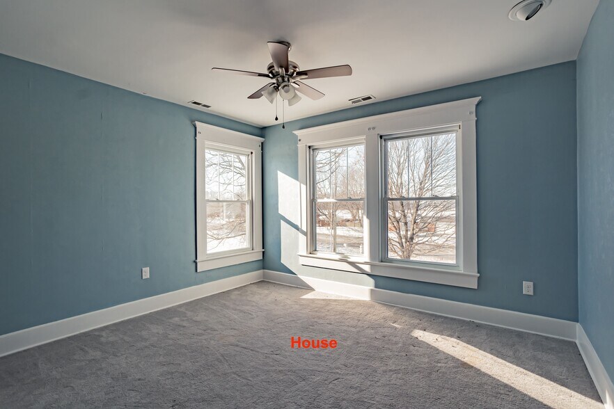 More Photos Of 8758 IN-9, Pendleton Light Manufacturing For Sale