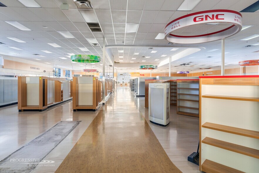 More Photos Of 15890 Soquel Canyon Pky, Chino Hills Drugstore For Lease