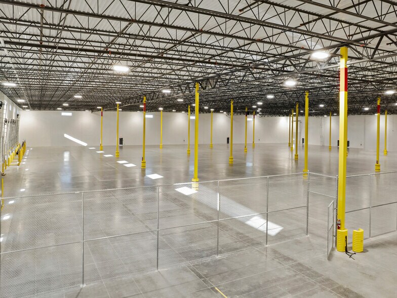 More Photos Of 2825 Riverside Pky, Grand Junction Warehouse For Lease