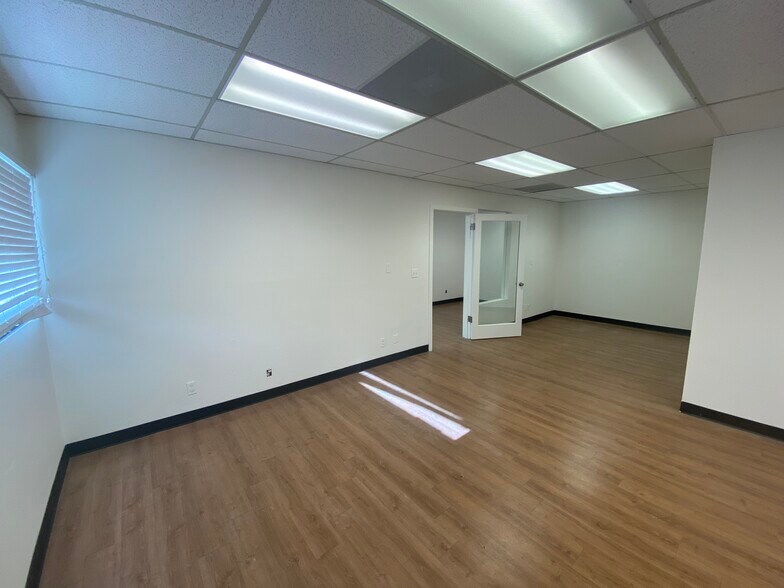 More Photos Of 4250 Pennsylvania Ave, La Crescenta Medical For Sale