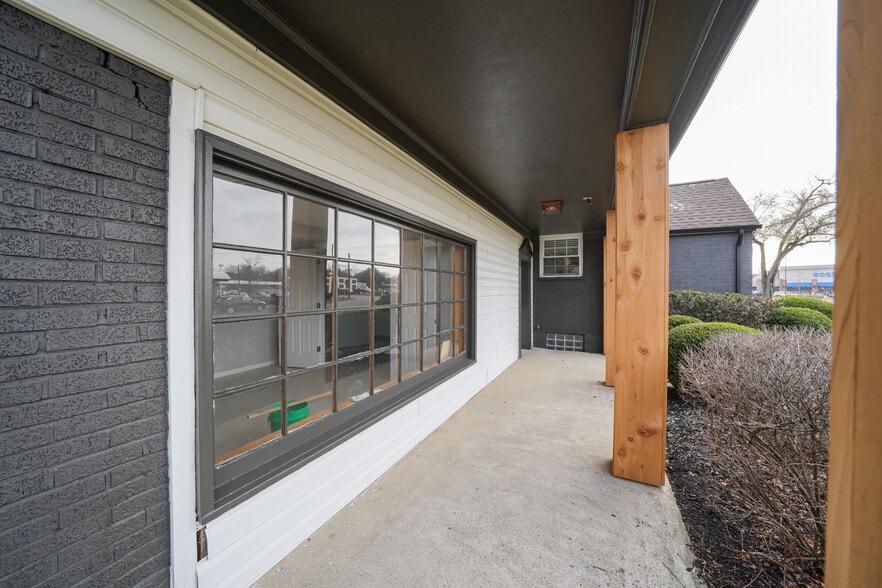 More Photos Of 40 Southmoor Cir NE, Kettering Medical For Sale