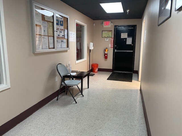 More Photos Of 1549 Bobali Dr, Harrisburg Distribution For Lease
