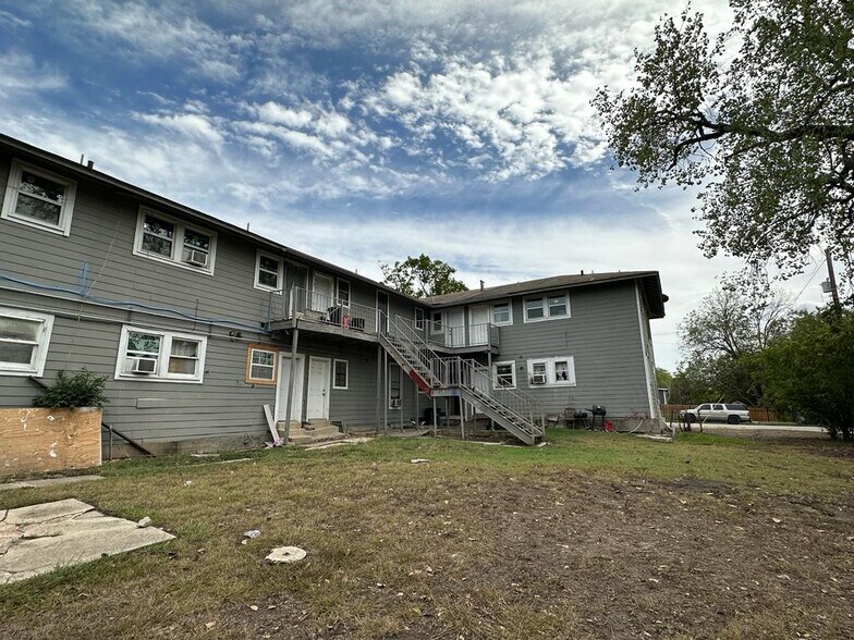 More Photos Of 541 Hammond Ave, San Antonio Apartments For Sale