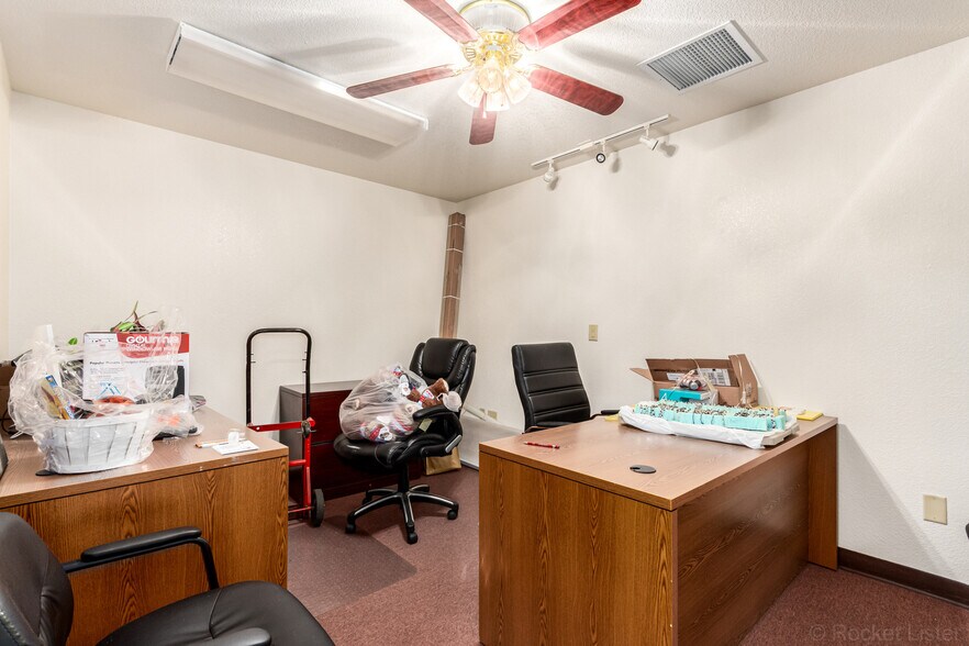 More Photos Of 633-705 E Wilcox Dr, Sierra Vista Medical For Sale