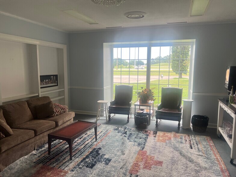 More Photos Of 801 SE Washington Blvd, Bartlesville Specialty For Sale