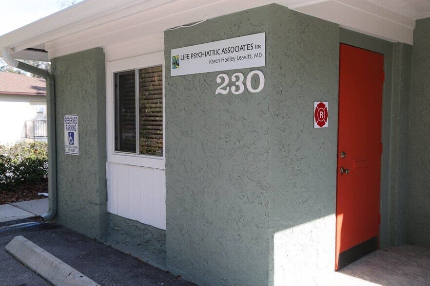 More Photos Of 230 Benmore Dr, Winter Park Medical For Sale