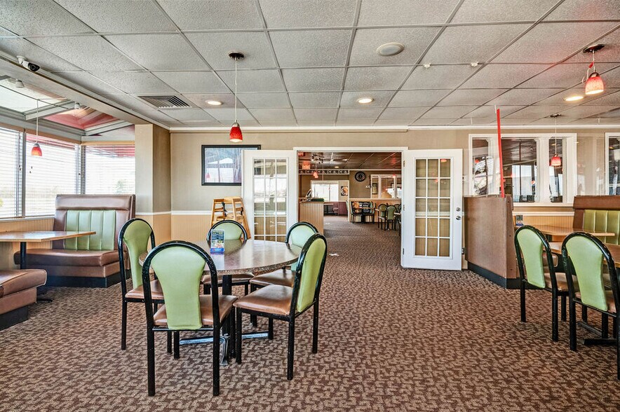 More Photos Of 1565 Marion-Waldo Rd, Marion General Retail For Sale