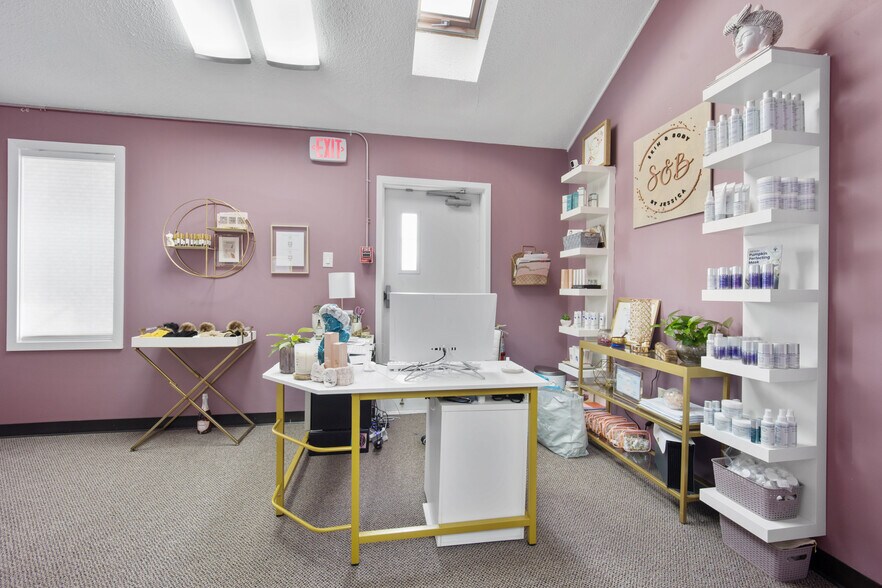 More Photos Of 538 Street Rd, Southampton Office For Lease
