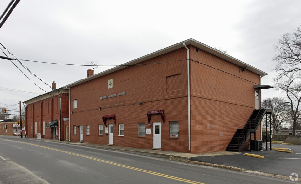 More Photos Of 3 S Holly Ave, Highland Springs Lodge Meeting Hall For Sale