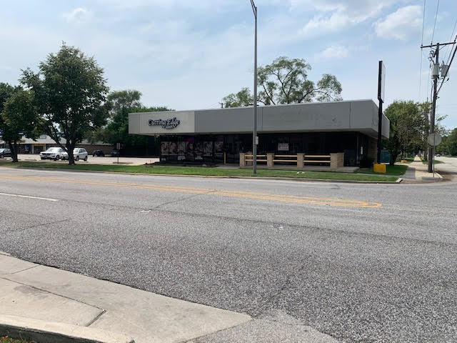 More Photos Of 9600-9652 S Pulaski Rd, Oak Lawn Freestanding For Lease