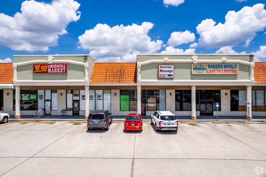 More Photos Of 9421 S Orange Blossom Trl, Orlando Unknown For Lease