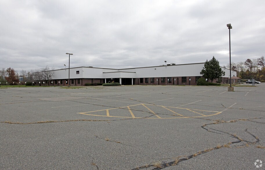 More Photos Of 220 Brooks St, Worcester Warehouse For Lease