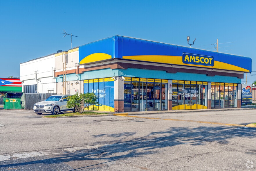 More Photos Of 989-1007 N Semoran Blvd, Orlando Freestanding For Lease