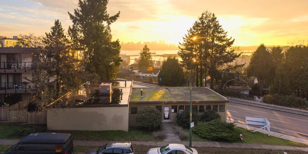 More Photos Of 339 2nd St W, North Vancouver Warehouse For Sale