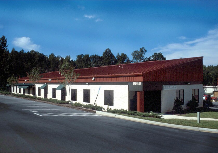 More Photos Of 6646 E WT Harris Blvd, Charlotte Light Distribution For Lease