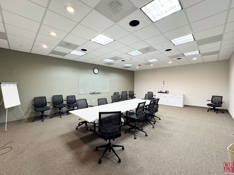 More Photos Of 35 NE Industrial Rd, Branford Research And Development For Lease