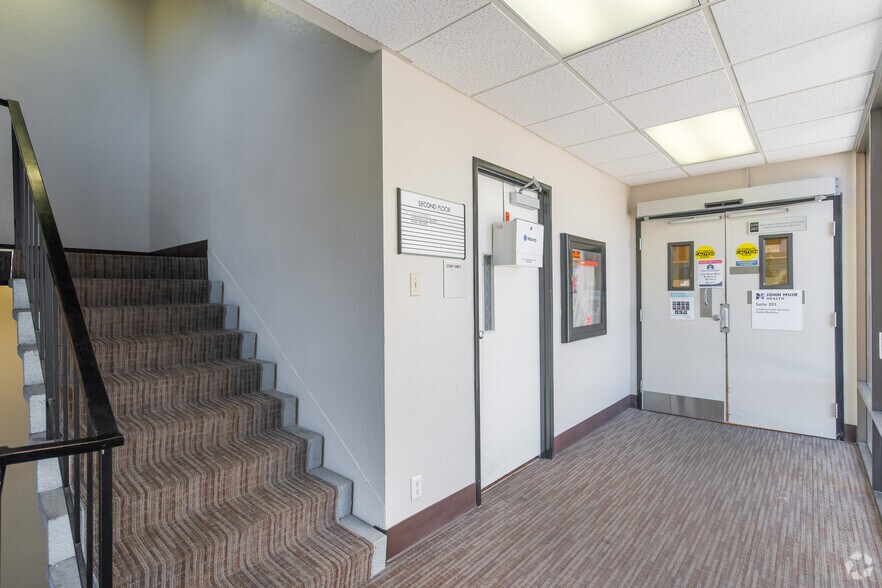 More Photos Of 2101 Vale Rd, San Pablo Medical For Lease