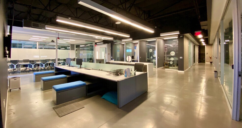 More Photos Of 6010 S Durango Dr, Las Vegas Loft Creative Space For Lease