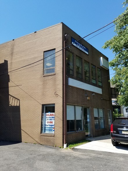 More Photos Of 215 Main St, Fort Lee Office For Sale